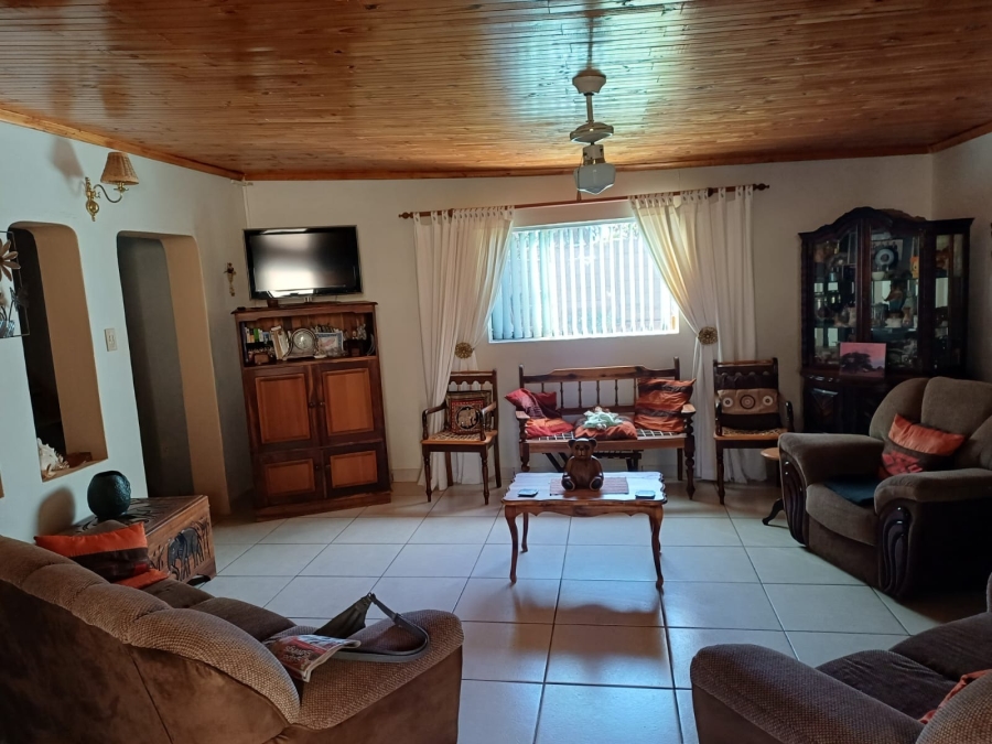6 Bedroom Property for Sale in Vredenburg Western Cape